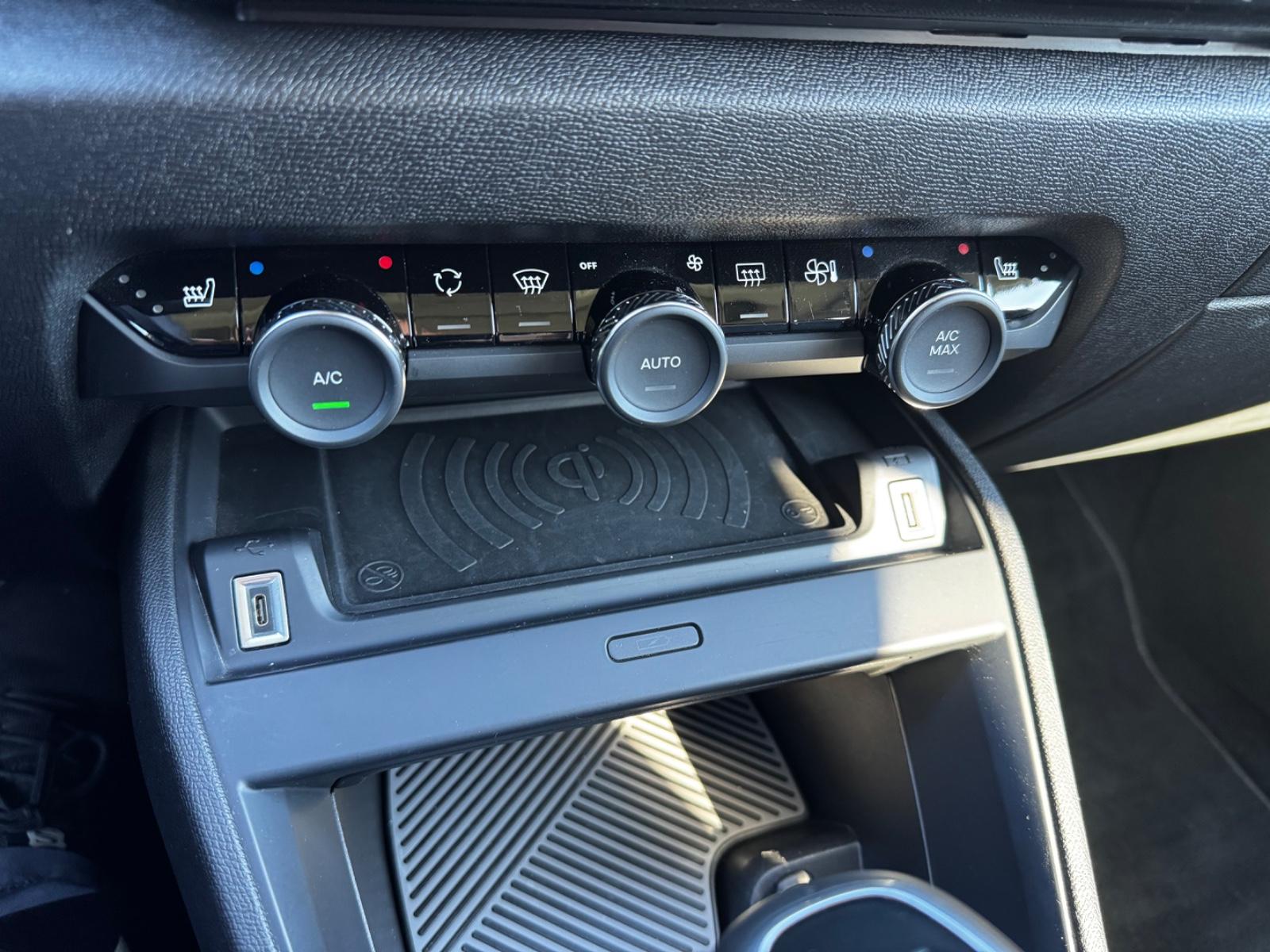 Citroën C4 Lim. Max Pano - E.Sitze - HuD - Kamera uvm...