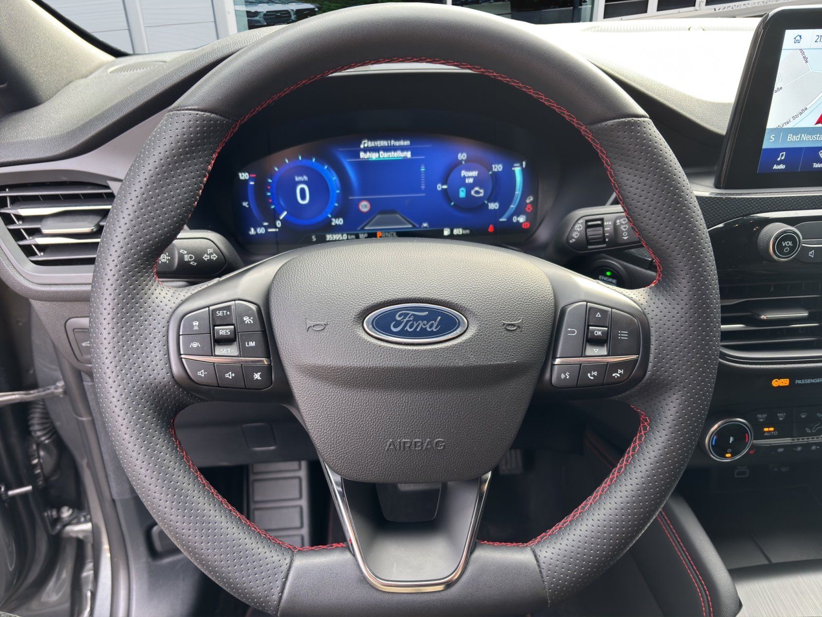 Fahrzeugabbildung Ford Kuga Hybrid ST-Line X