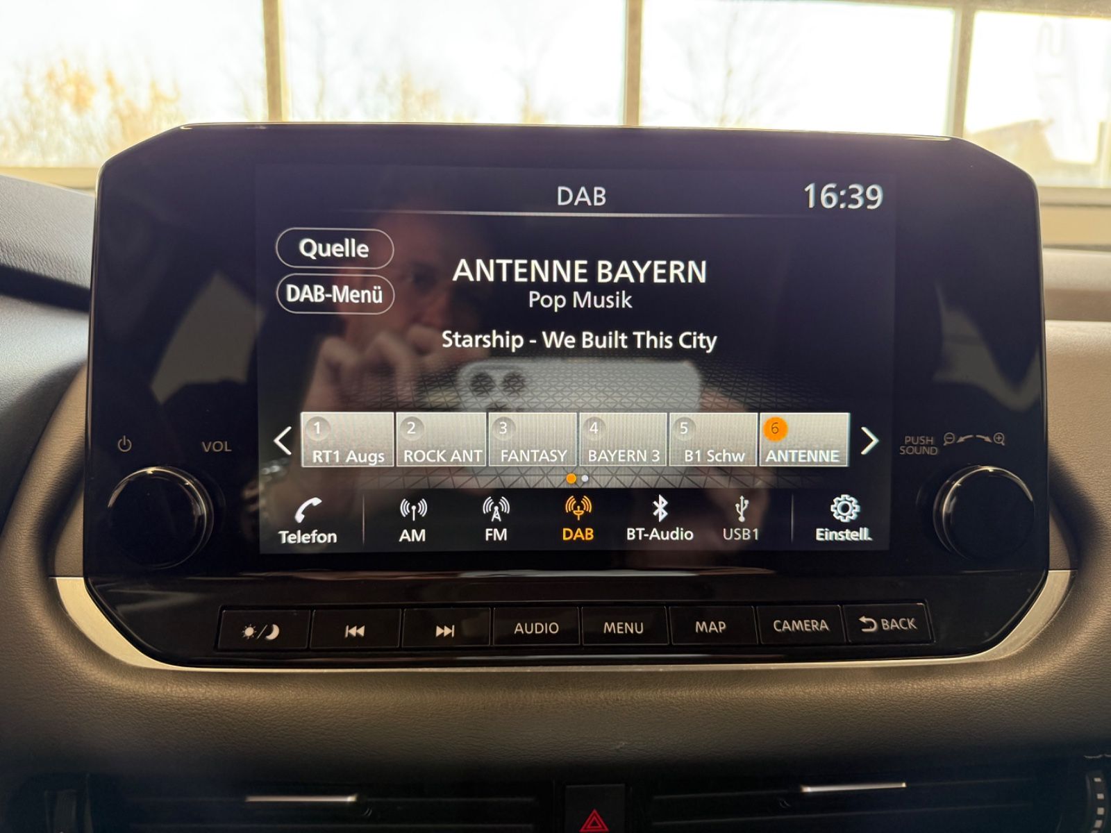 Fahrzeugabbildung Nissan Qashqai Acenta - Navi, 360°-Kam., Winter-P.