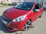 Peugeot +208+Allure+Klima+SHZ+PDC - gebrauchte Peugeot 208 aus dem Jahr 2012