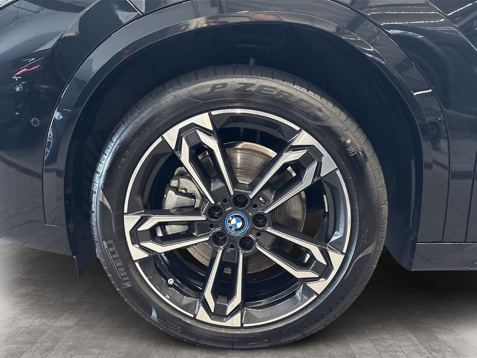 BMW iX2 - Bild 10