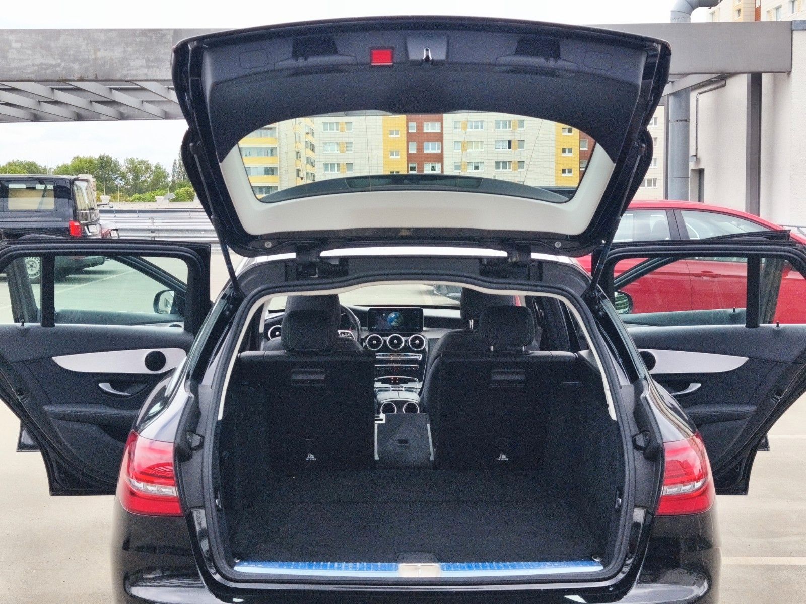 Mercedes-Benz C 220d T AVANTG. LED/LEDER/SHZ/CARPLAY/KEYLESSGO foto 14