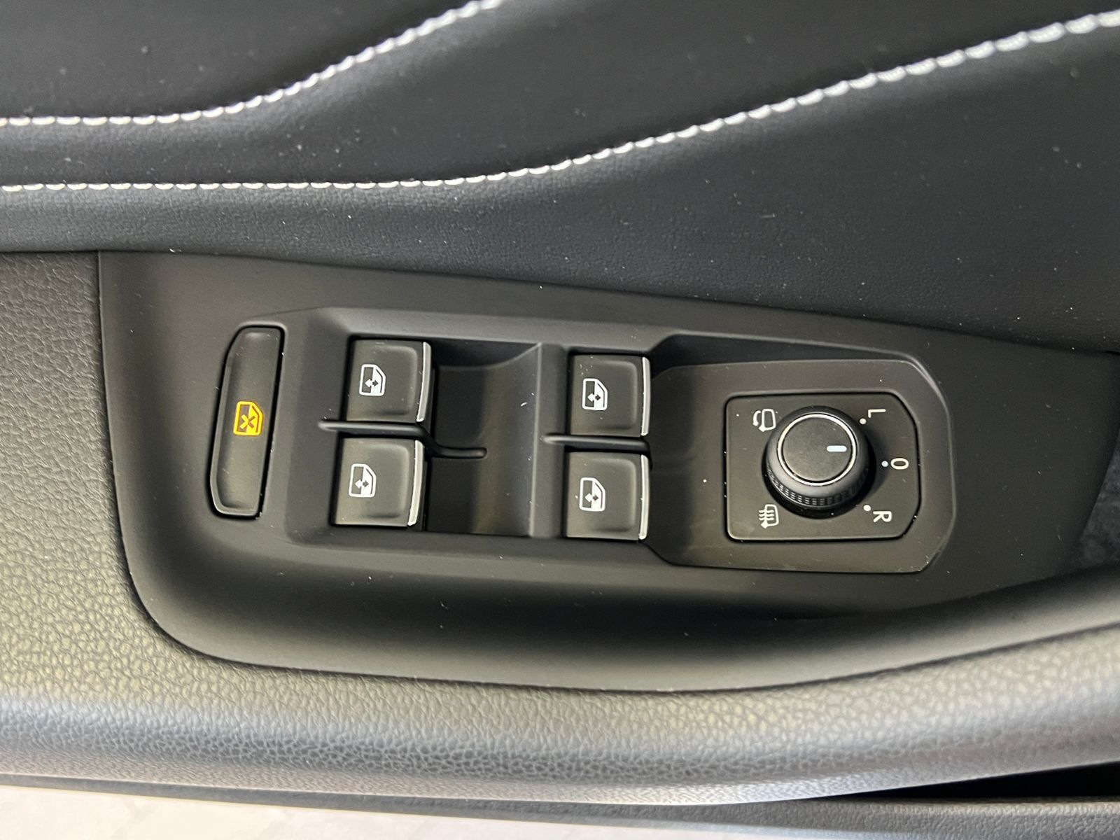 Fahrzeugabbildung Volkswagen Arteon Shooting Brake Elegance 2.0 TDI DSG *AHK,