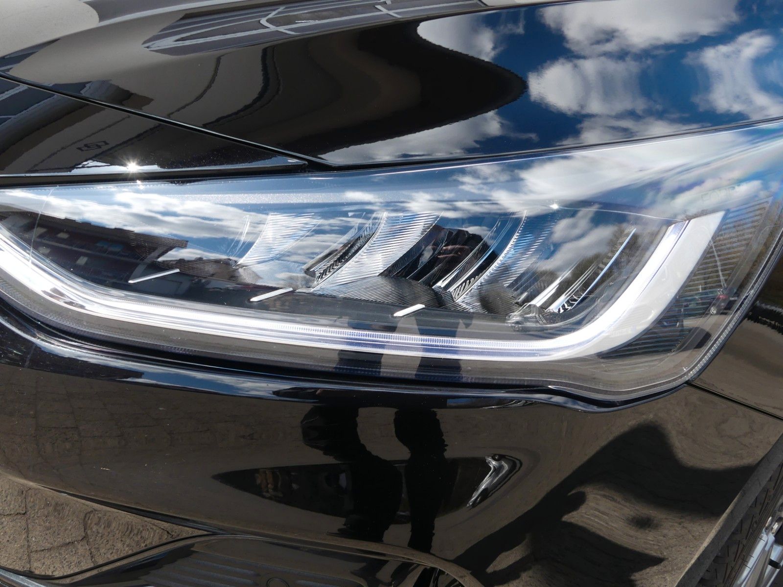 Fahrzeugabbildung Ford Focus Turnier ST-Line X