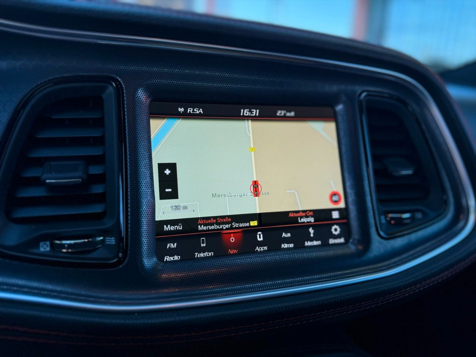 Fahrzeugabbildung Dodge Challenger 6.4 R/T 392 Black Edition Performance