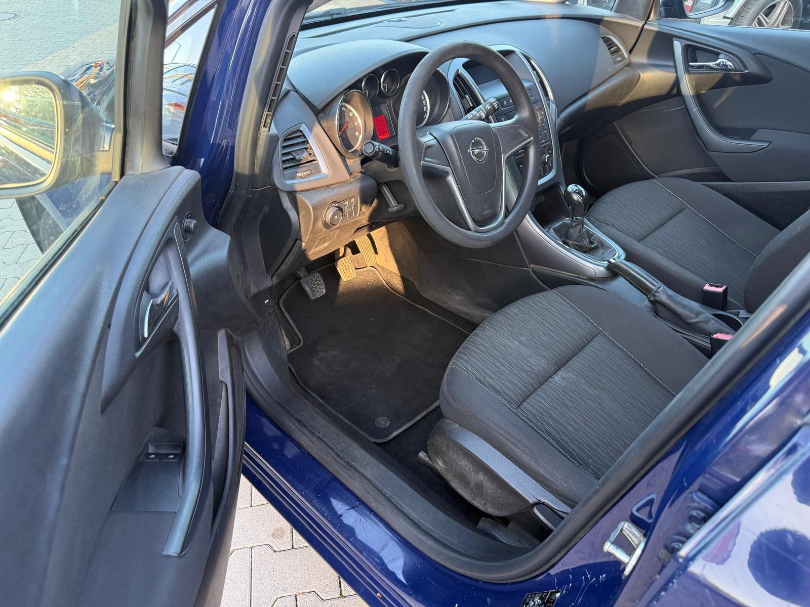 Opel Astra 2015 — photo 7