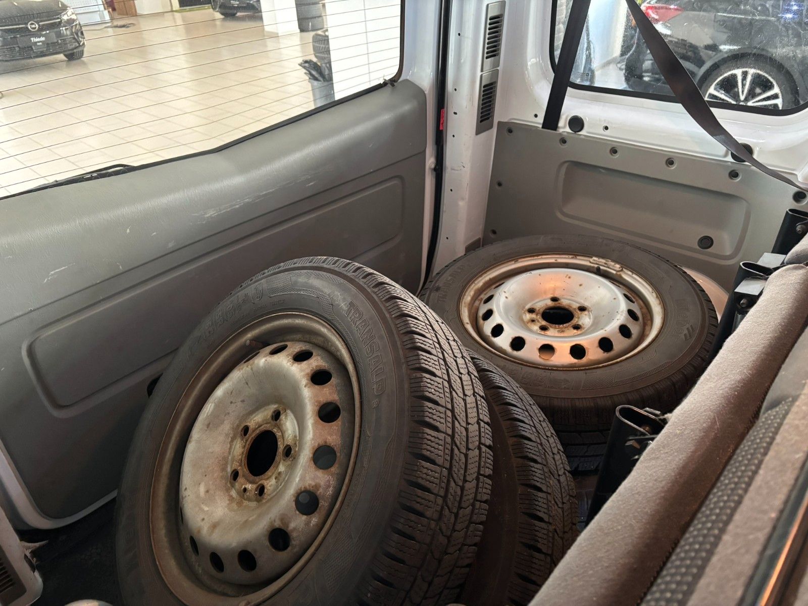 Fahrzeugabbildung Opel Vivaro 2.0D Kombi L1H1 9-SITZE/KLIMA/ALU/SolarPr