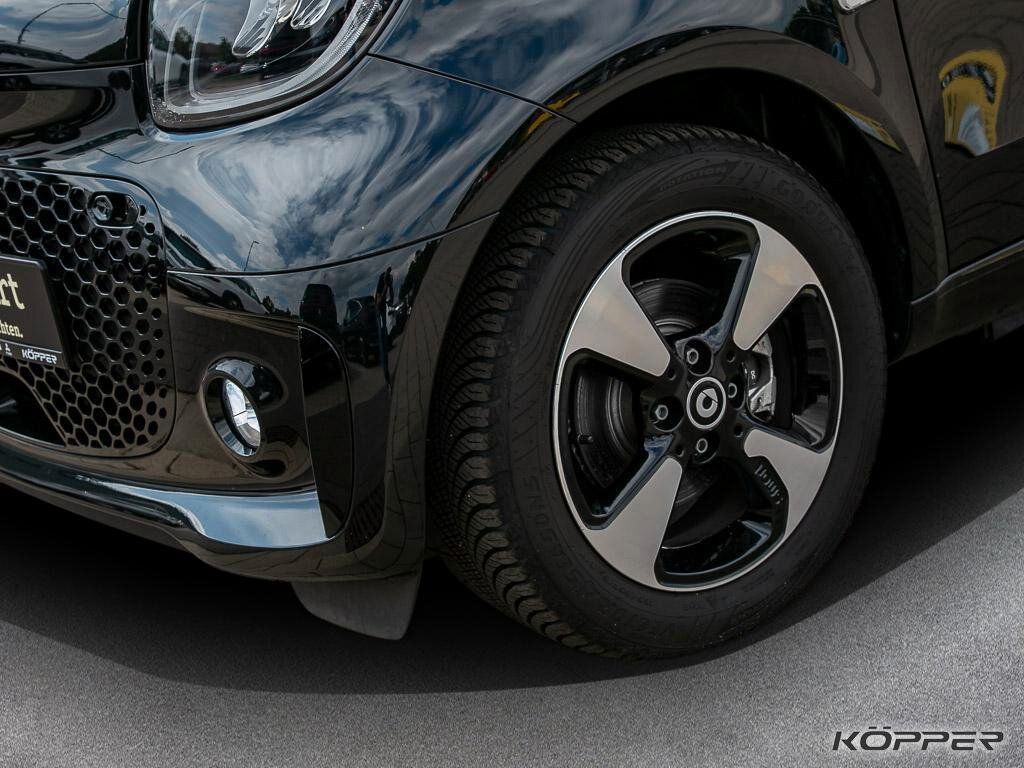 Smart fortwo EQ LAST ONE Exclusive Black imagem 3