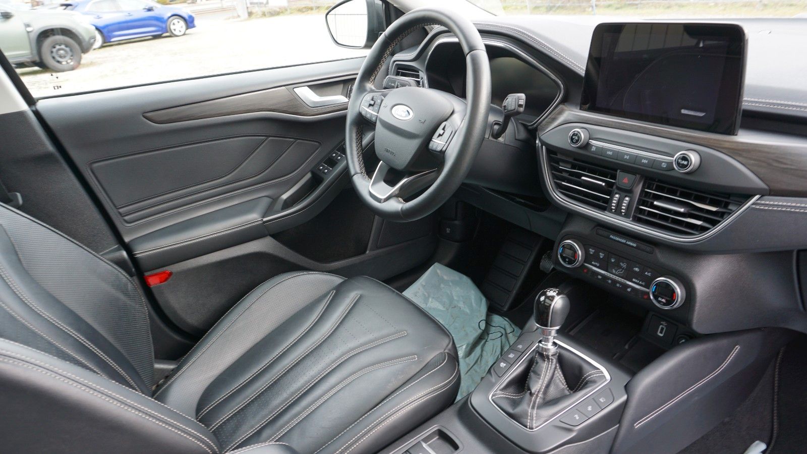 Fahrzeugabbildung Ford Focus Turnier Vignale, Kamera, Pano, Leder, LED