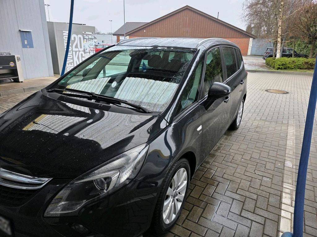 Image of Opel Zafira Tourer