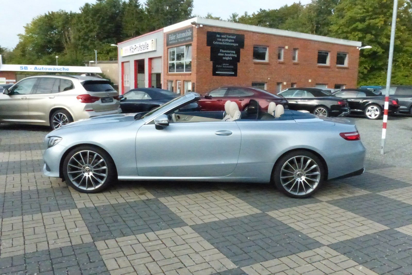 Mercedes-Benz E 200 edle Farbkombi Distronic AMG-Felgen foto 2