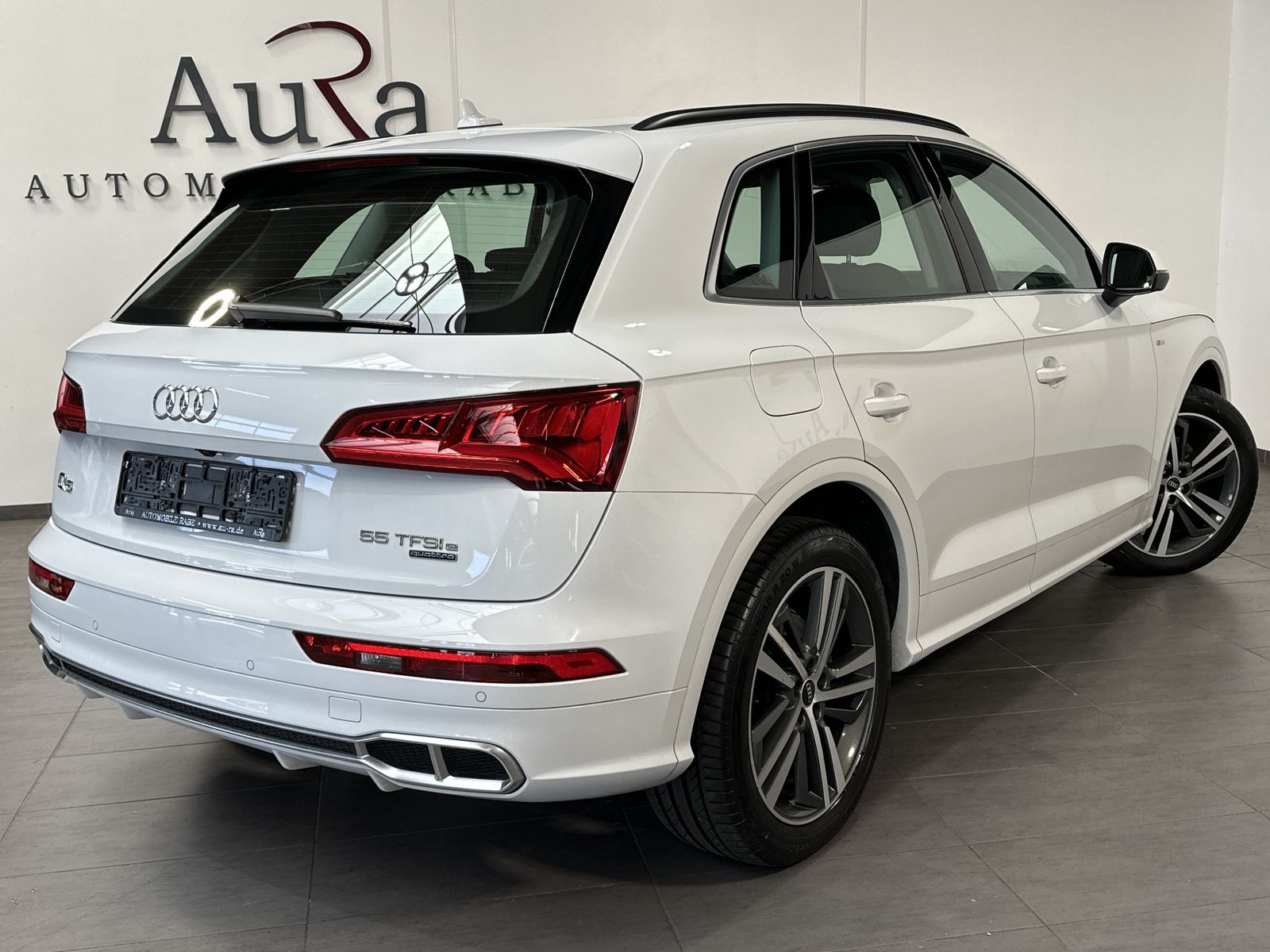 Fahrzeugabbildung Audi Q5 55 TFSI e Quattro S-Line NAV+LED+AHK+ACC+20ZO