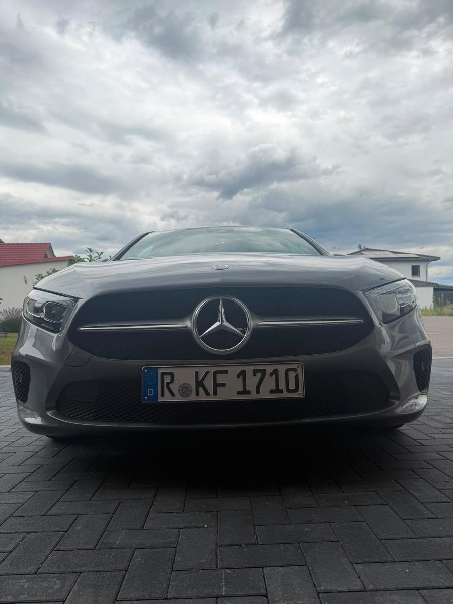 Mercedes-Benz A-Class Top gepflegt, Automatik, Neuer Service & Reifen, миниатюра 4