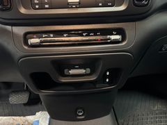 MERCEDES-BENZ Vito Pro Tourer 114 CDI lang*AHK 2.5T*KAM*9 SITZ MERCEDES-BENZ Vito Pro Tourer 114 CDI lang*AHK 2.5T*KAM*9 SITZ
