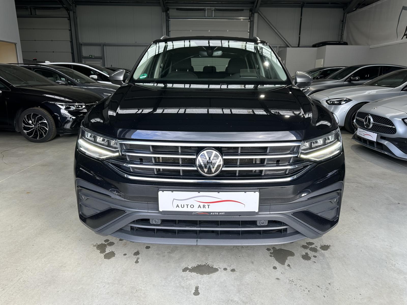 Volkswagen Tiguan Allspace Life 7S. Navi LED SHZ HUD ACC 