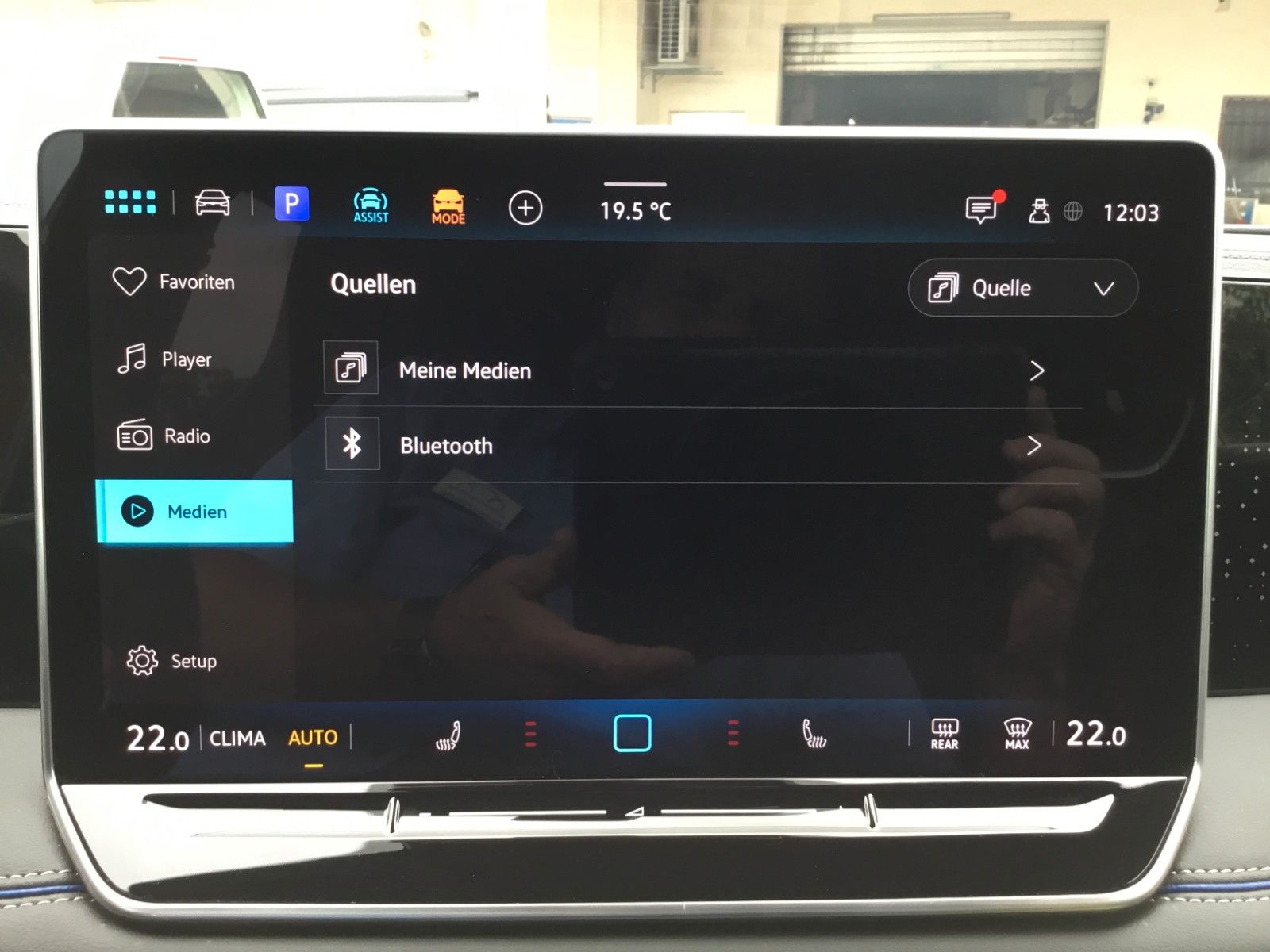 Fahrzeugabbildung Volkswagen Tiguan 2.0 TDI DSG 4M R-Line+AHK+20"+Pano