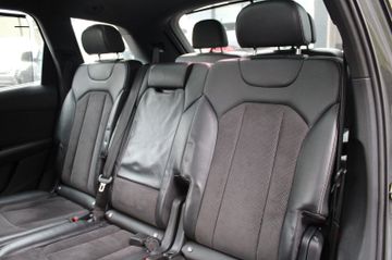 Audi Q7 - 7