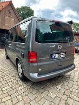 Volkswagen T5 California - Volkswagen T5 California aus 2012