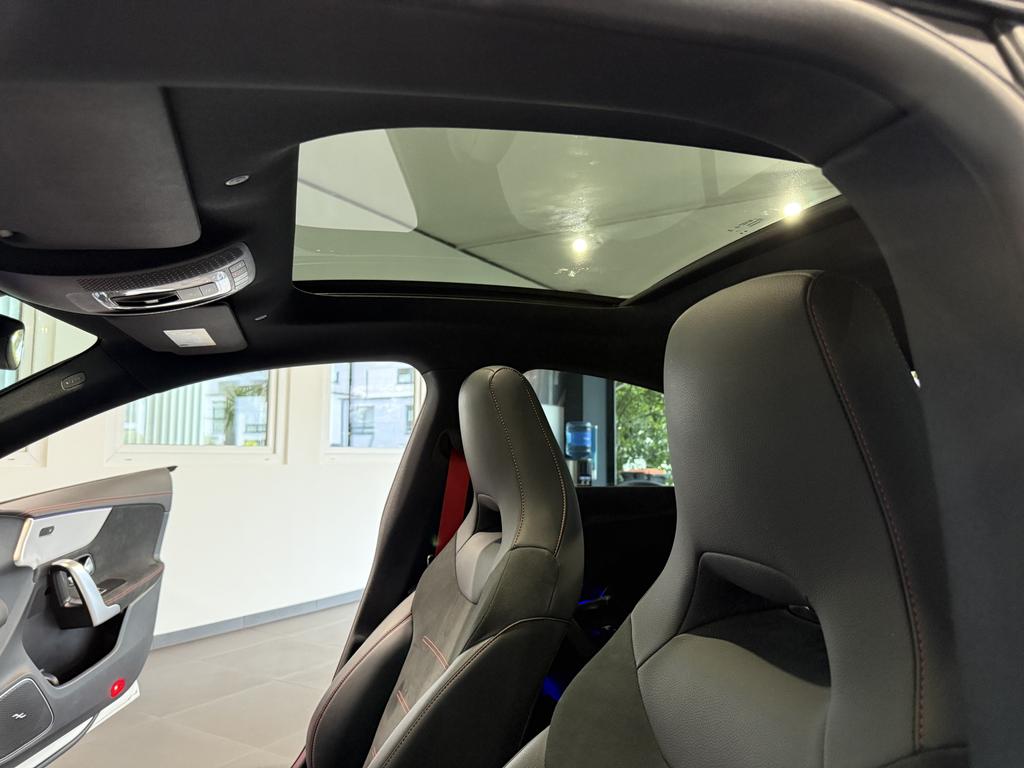 Mercedes-Benz CLA 35 AMG