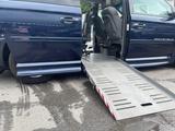 Chrysler Grand Voyager Limited 2,8 el. Rollstuhlrampe - Chrysler Behindertengerecht