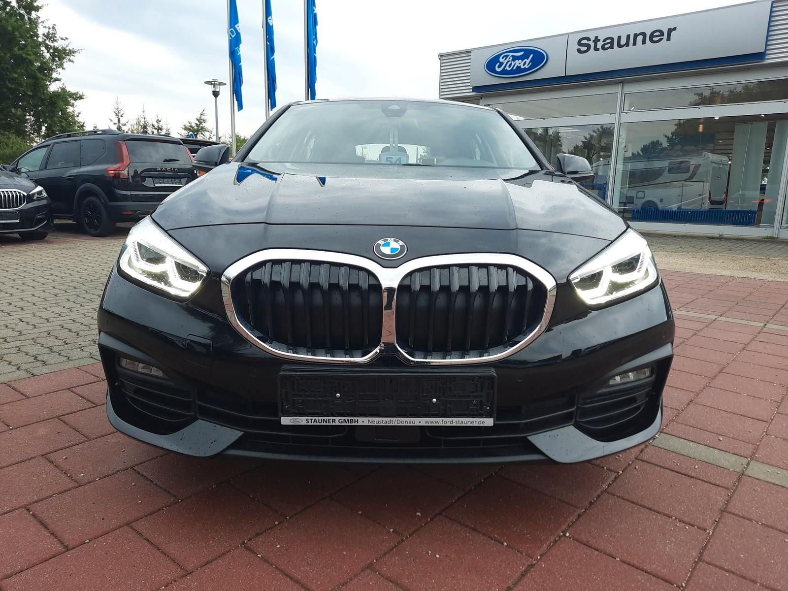 BMW 118i Advantage ACC Navi Kamera DAB Lenkradhei