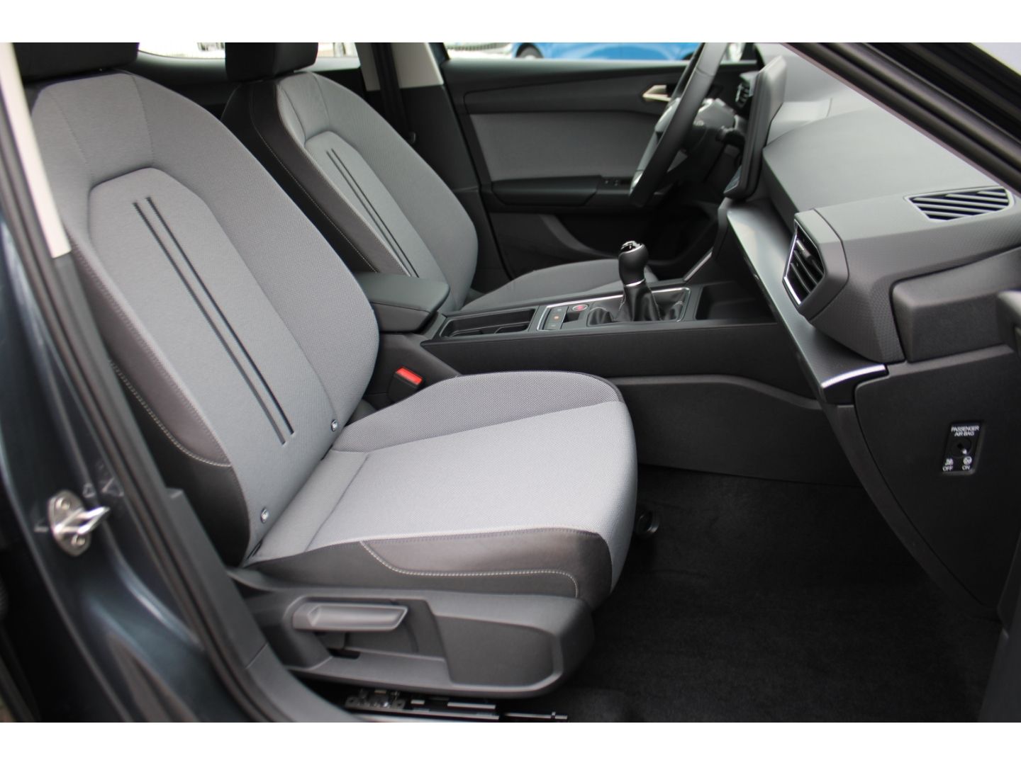 Fahrzeugabbildung SEAT Leon 1,5 TSi Style ACC LED Navi FullLink DAB RFK