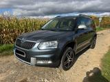 Skoda Yeti 1.4 TSI Ambition, TÜV neu, scheckheftgepfl - Skoda Yeti: Von Privat