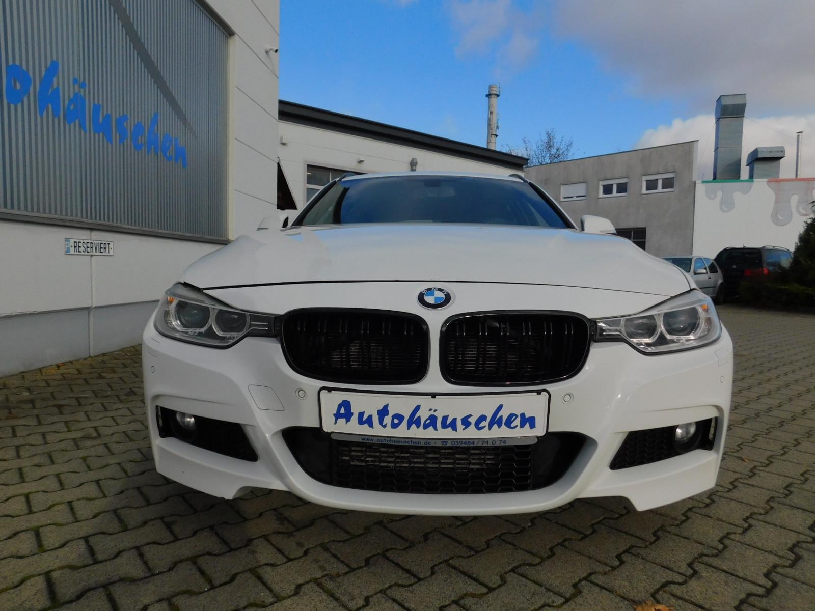 BMW 320 2013 — салон