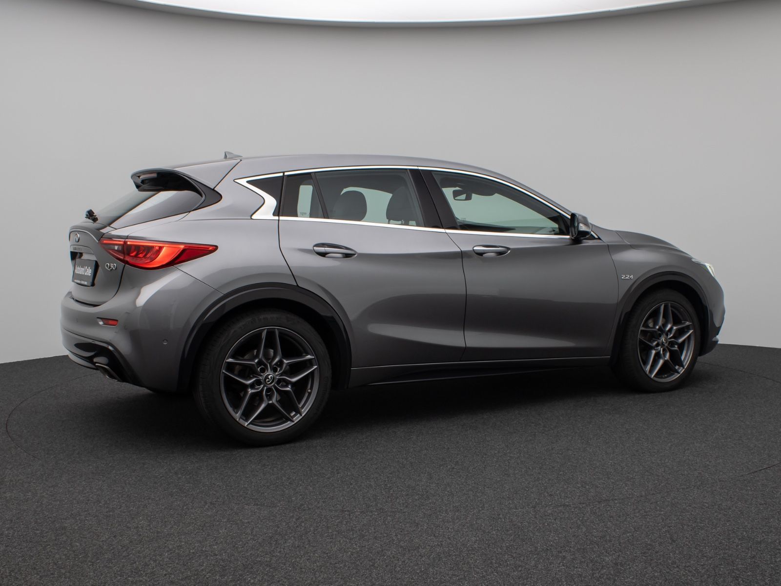 Fahrzeugabbildung Infiniti Q30 2.2 d Premium 360°Panorama Navi Sitzhzg LED