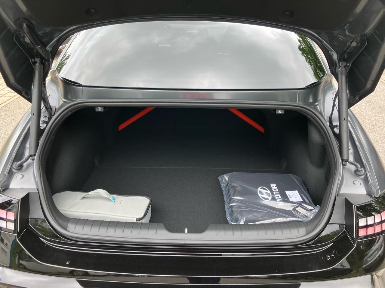 Fahrzeugabbildung Hyundai IONIQ 6N 2xKlima 360 4xSHZ ACC AUT Akustikglas