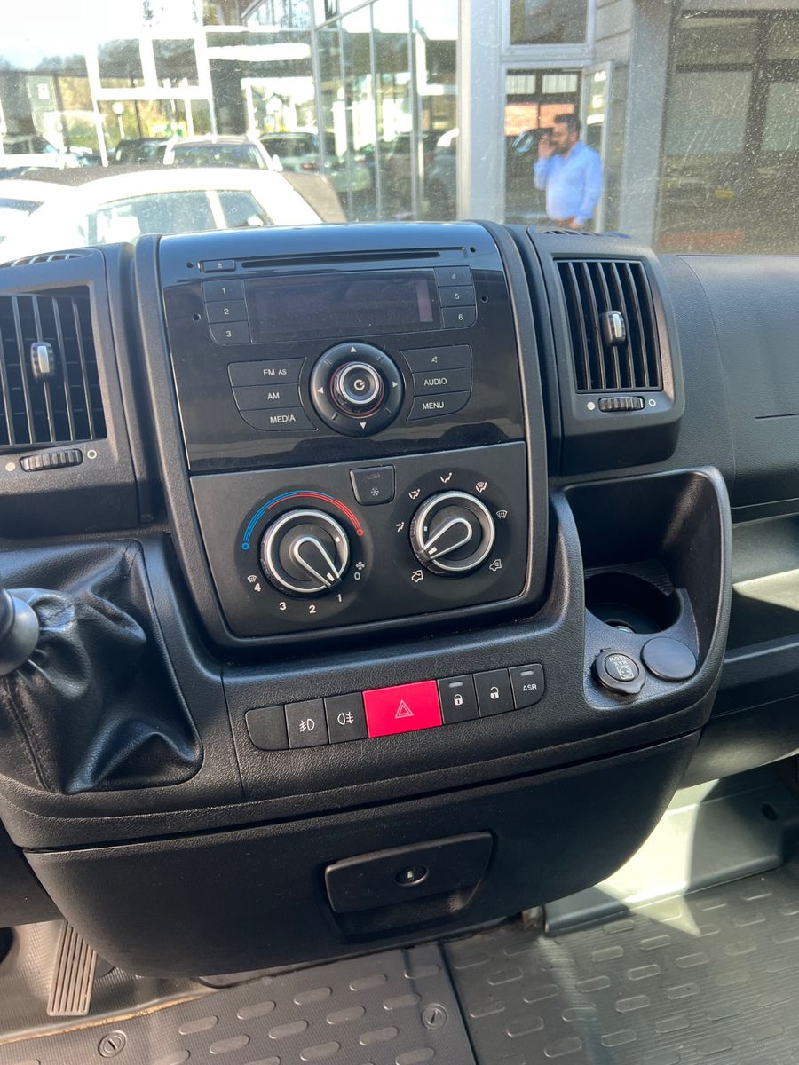 Fahrzeugabbildung Peugeot Boxer HDi Koffer * ARBEITS-BÜHNE*