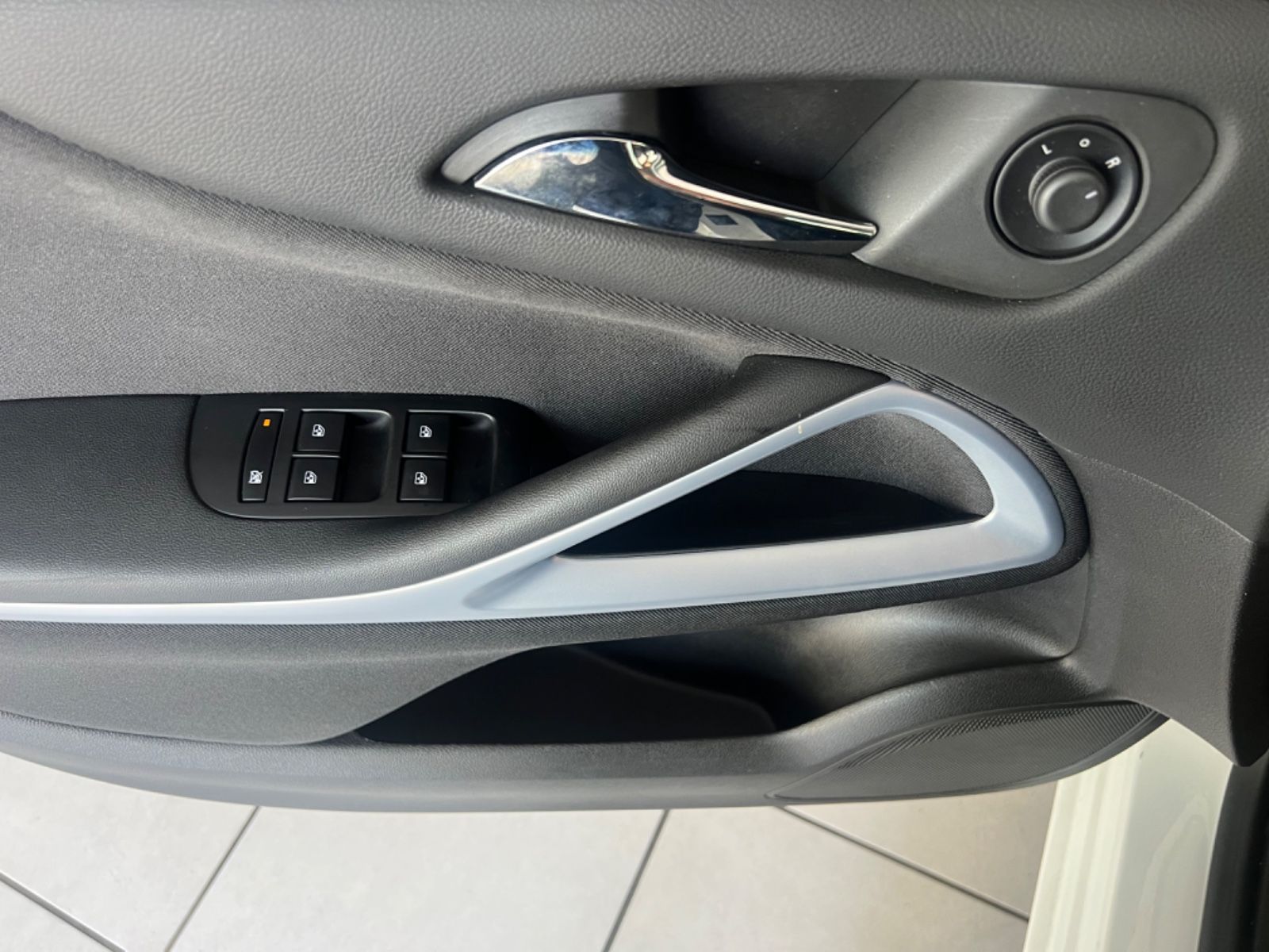 Fahrzeugabbildung Opel Zafira C Edition* Standheizung
