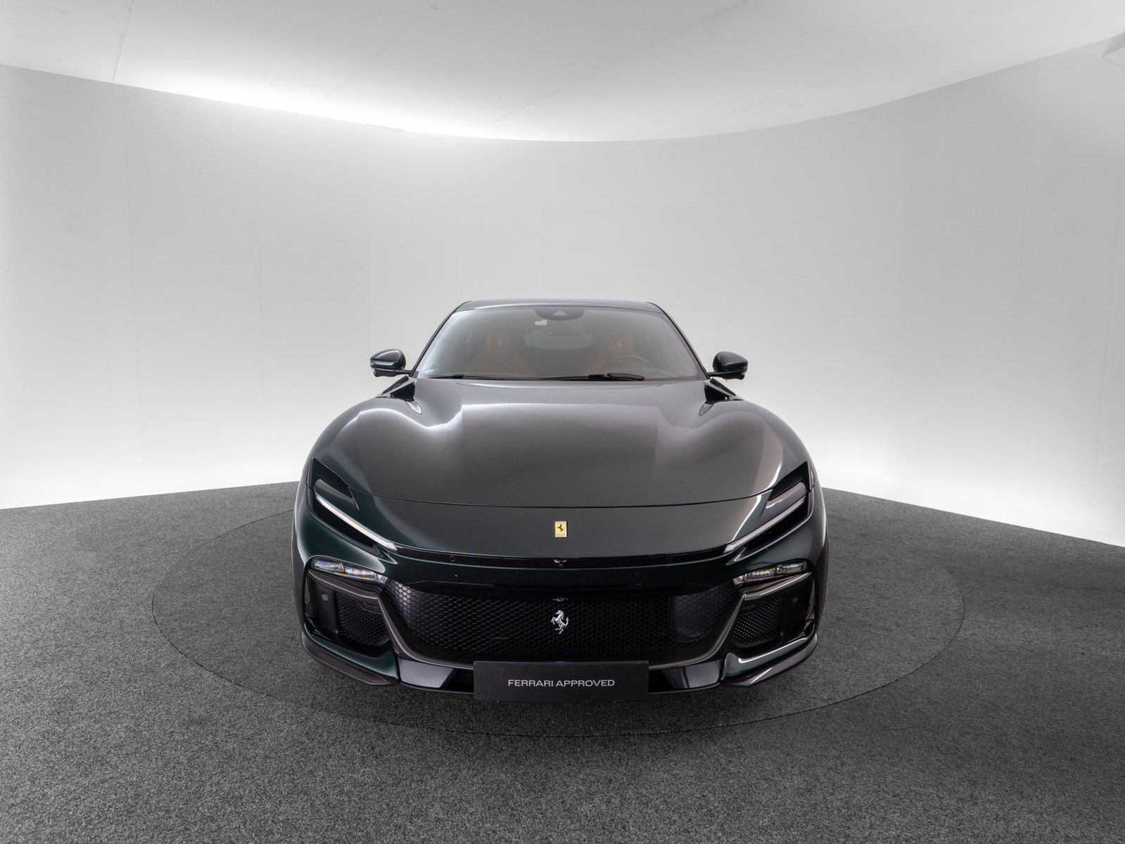 Ferrari Purosangue foto 2