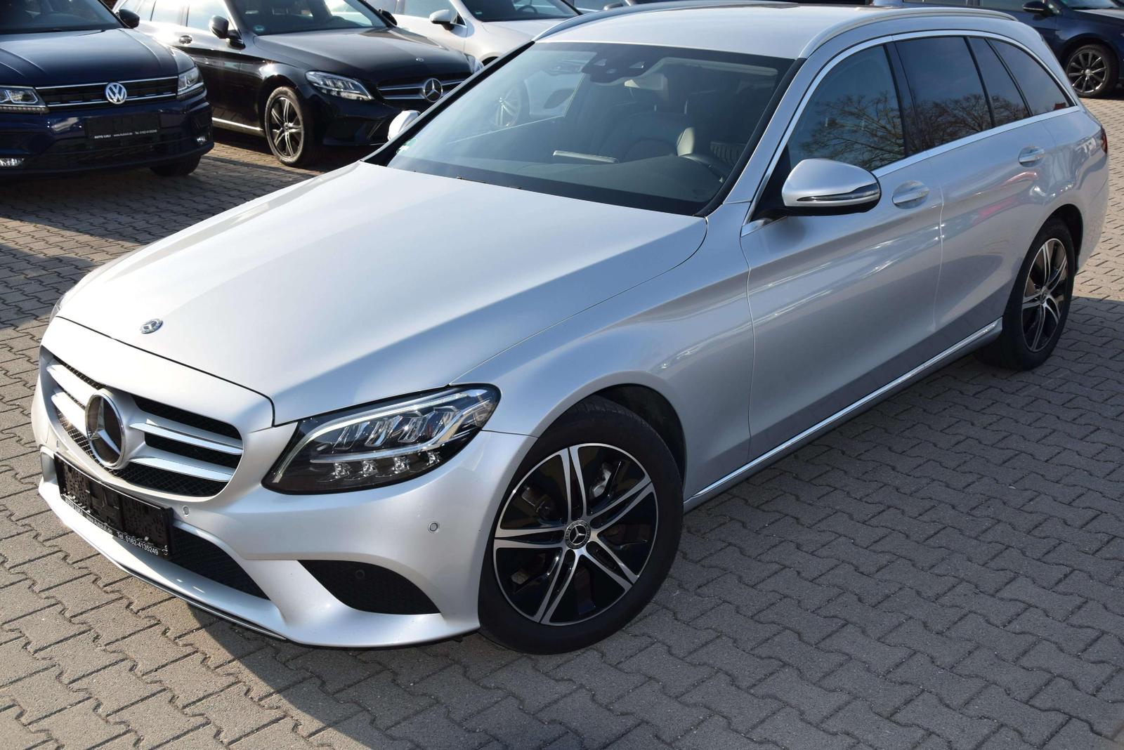 Mercedes-Benz C 200 C 200,Led,Kamera,Schaltwipen,Acc,Navi,,1 H