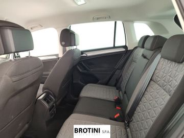 Volkswagen Tiguan - 9