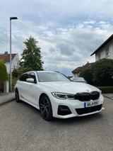 BMW 330i xDrive Touring M Sport A. M Sport - BMW 330 Gebrauchtwagen in Stuttgart