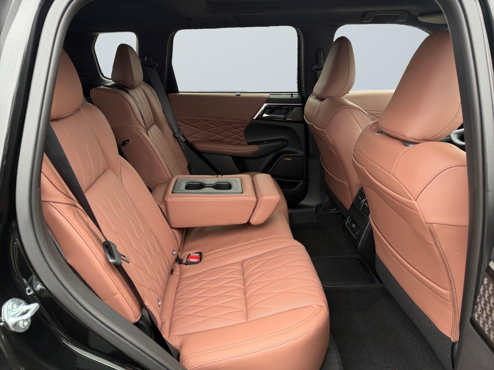 Mitsubishi Outlander Top Luxury 2.4 PHEV ACC+PDC+4xSHZ+NAV