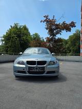 BMW E90 320I DER PREIS IST NICHT FEST!!! - BMW 320 aus 2006: 320d