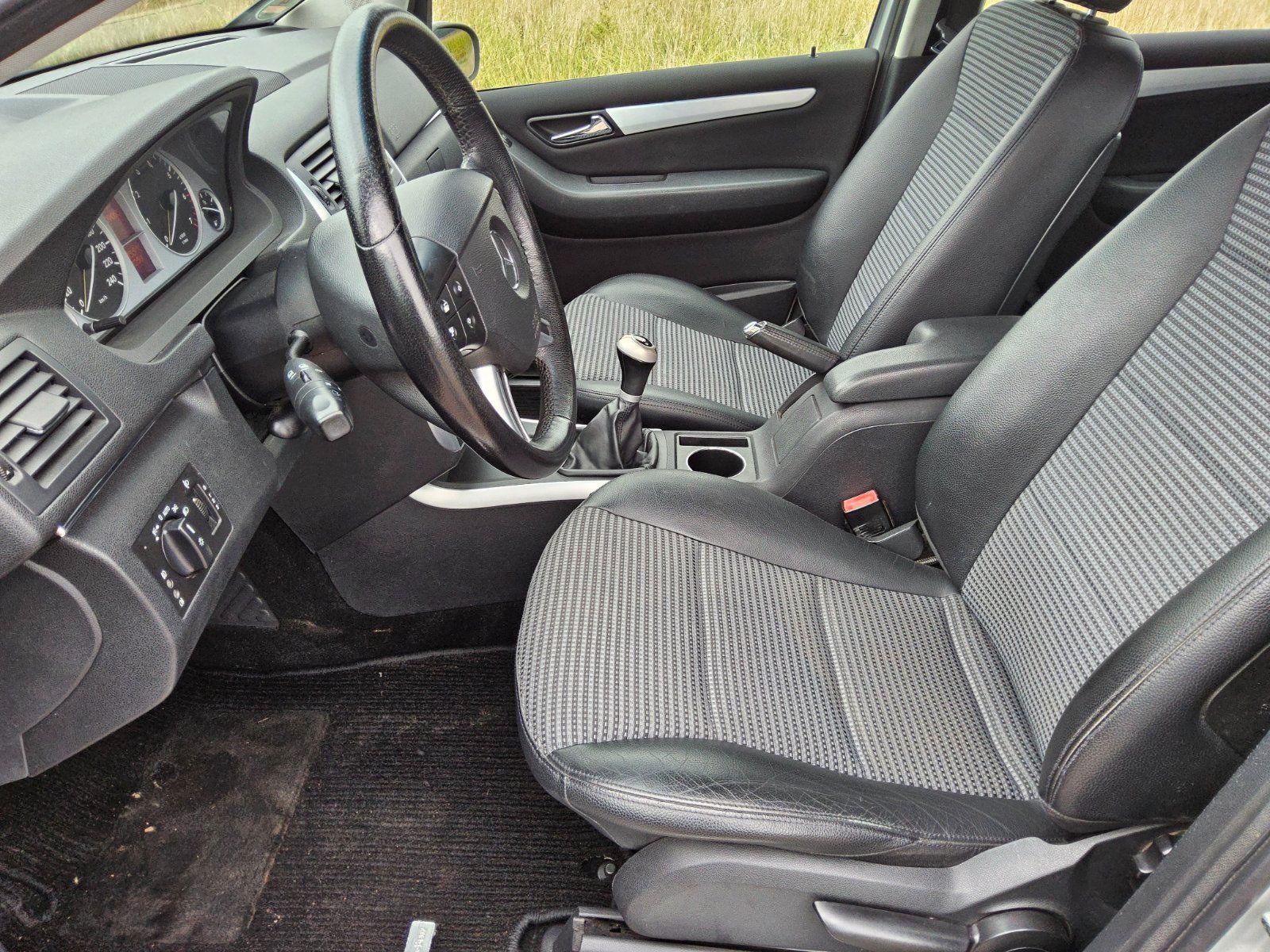 Mercedes-Benz B170 2006 — photo 12
