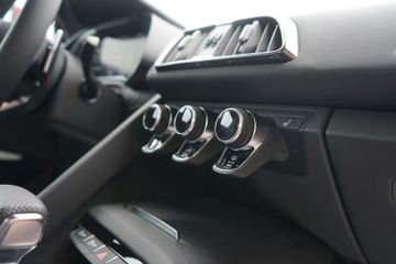 Fahrzeugabbildung Audi R8 Spyder 5.2 FSI RWD Performance EXPORT OK
