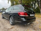 Mercedes-Benz E 350 d 4MATIC T AVANTGARDE Leder/SHD/AHK/Comand - Mercedes-Benz E 350 Gebrauchtwagen in München