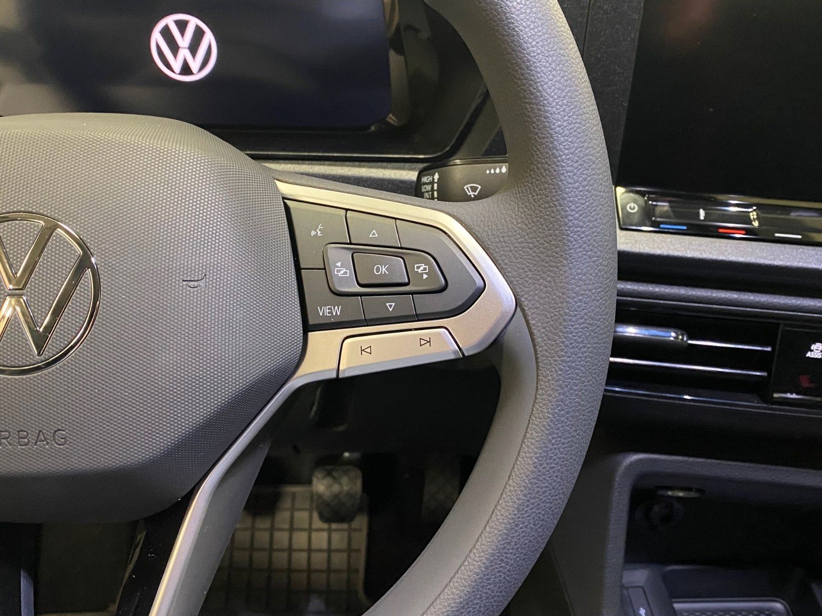 Fahrzeugabbildung Volkswagen Caddy Maxi+Parkhilfe+KLIMA+FREISPRECH+DAB+BC+ESP