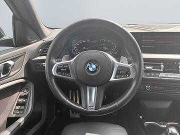 2022 BMW M235 — миниатюра 12