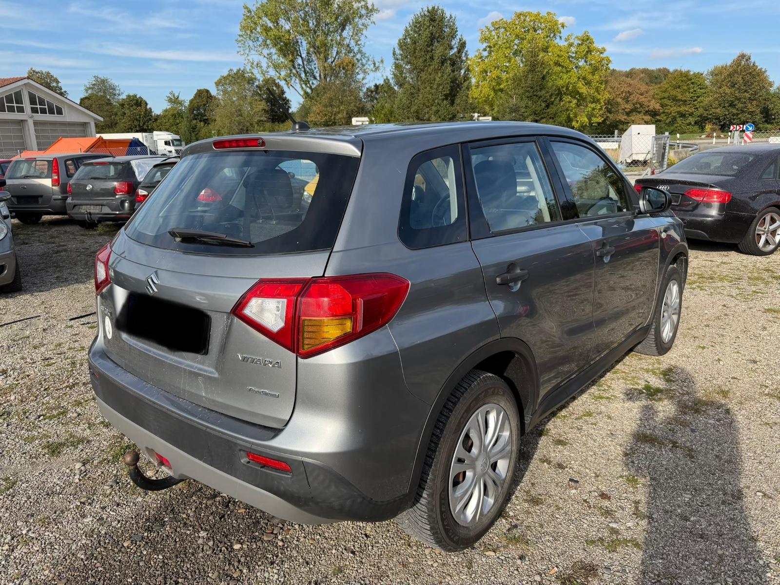Suzuki Vitara 1.6 Comfort 4x4 *Anhängerkupplung*TÜV Neu