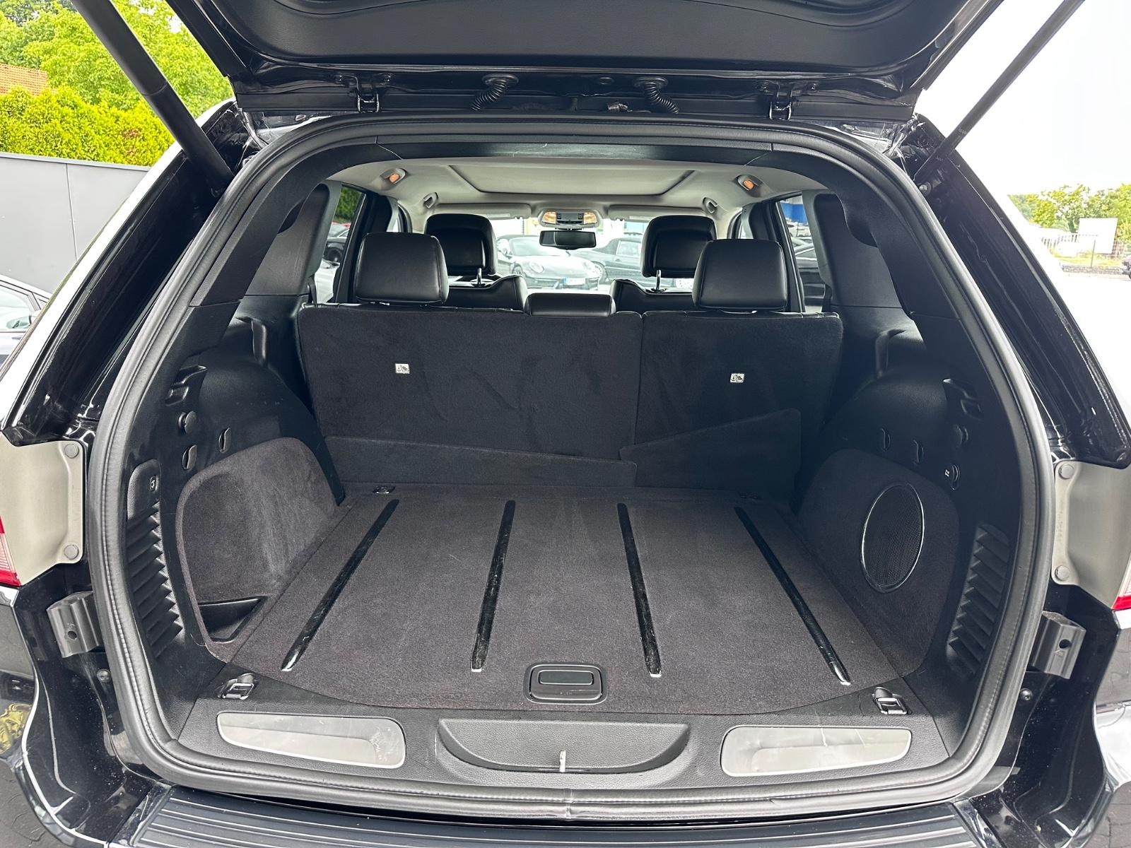 Jeep Grand Cherokee 3.0 CRD Overland | 241 ch | BVA | Cuir | GPS | Suspension pneumatique | Sièges chauffants | Attelage
