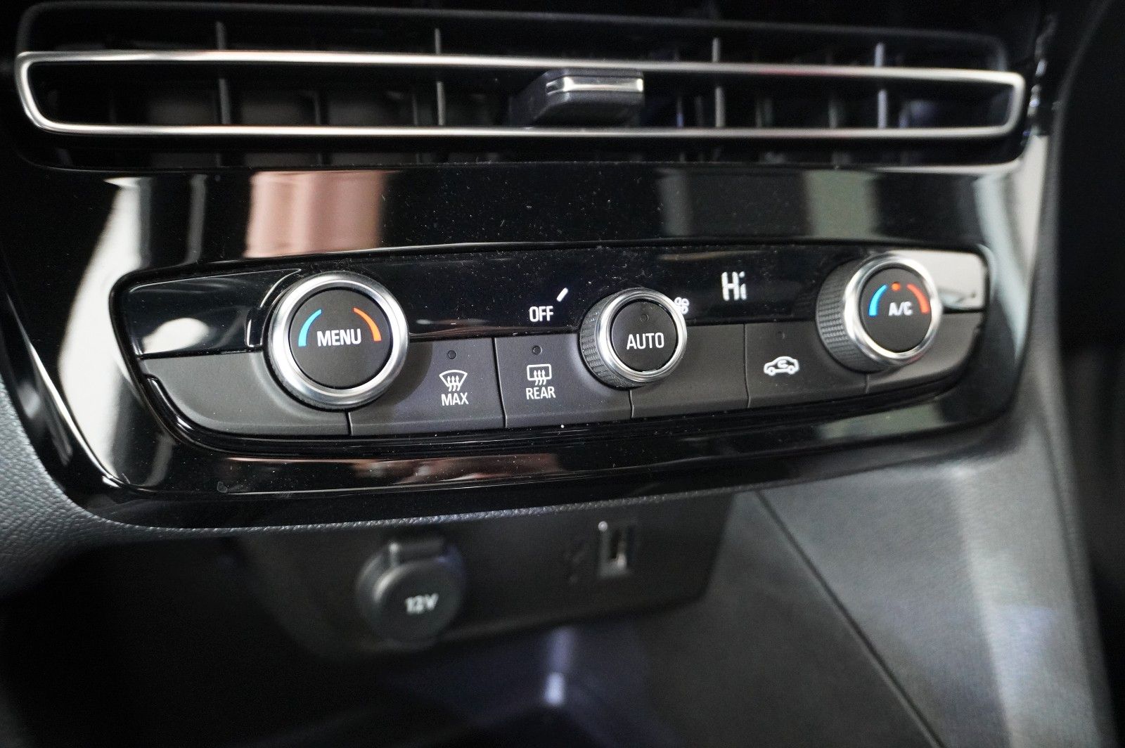 Fahrzeugabbildung Opel Mokka-e GS SPORT 1-PHASIG NAVI/LED/KAMERA/DAB+