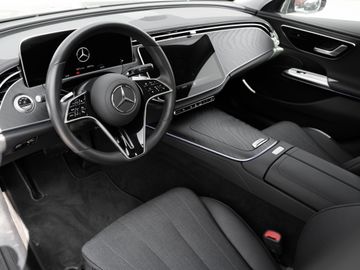Mercedes E 220 - 8