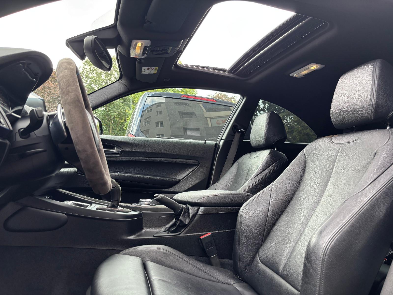 BMW M235i Coupé F22 326 ch BVA – Pack M – Toit ouvrant – Cuir – GPS Professional – 89 000 km