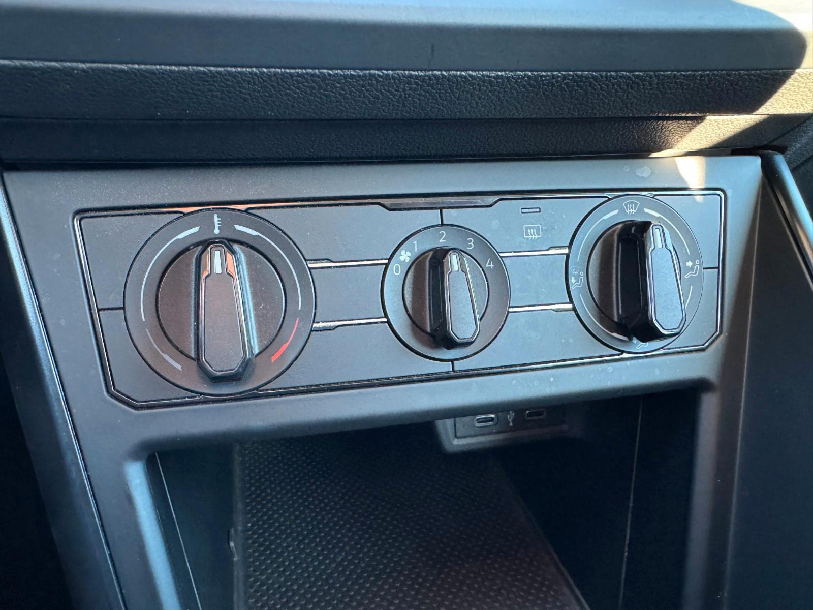 Volkswagen Polo VI Trendline PDC, CarPlay, Sitzheizung, миниатюра 18