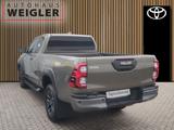 Toyota Hilux Extra Cab 2.8 Invincible 4x4 Automatik  - Toyota Hilux Gebrauchtwagen in Köln